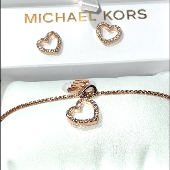 MICHAEL KORS Rose Gold Crystal Heart Logo Slider Bracelet Stud Earring Boxed Set - Picture 8 of 10